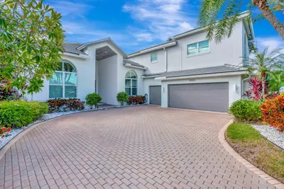 3225 SE Braemar Way, Port St. Lucie – Single Family Residence for sale