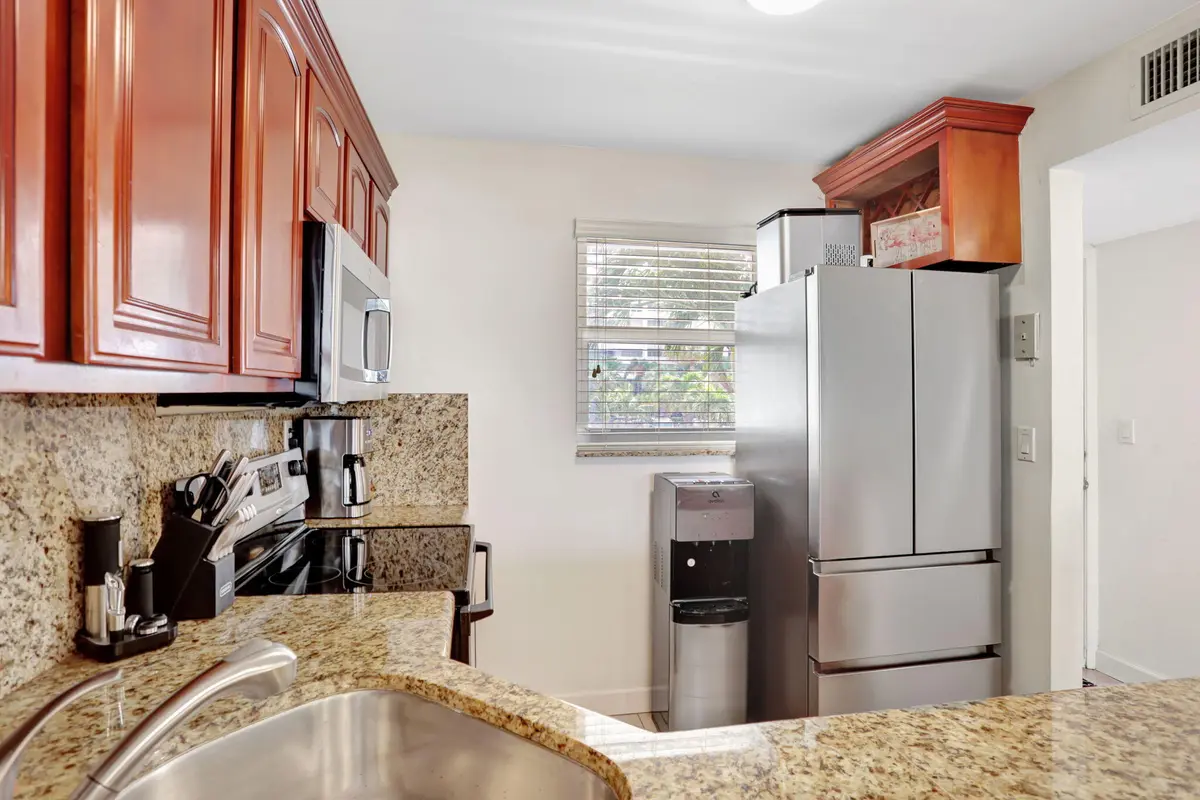 8-web-or-mls-001L7295 at 1391 S Ocean Boulevard 206, Pompano Beach