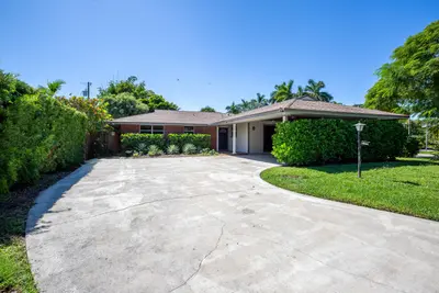 187 Auburn Drive, Lake Worth Beach – Single Family Residence for rent