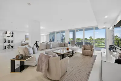 20155 Boca West Drive C302, Boca Raton – sold