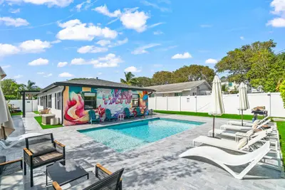 217 NE 11th Street 217-219, Delray Beach – sold