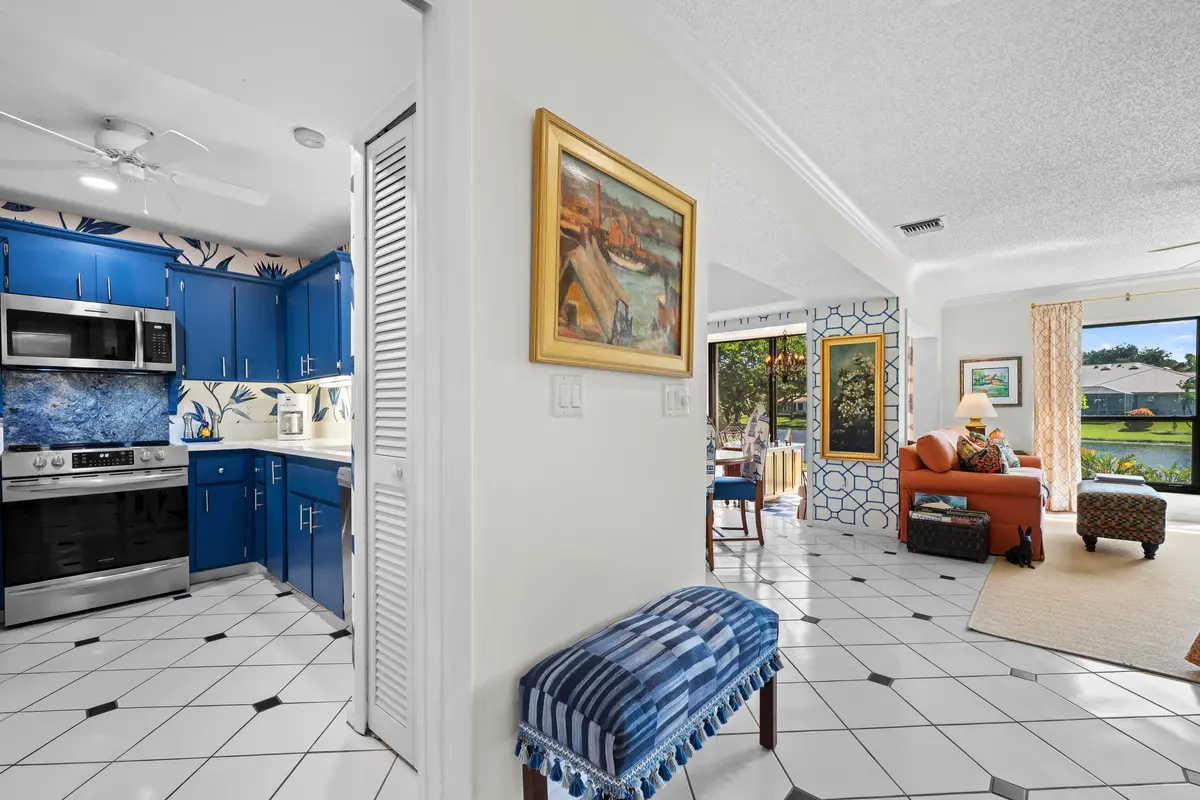 LUX_5780 at 5610 SE Foxcross Place, Stuart
