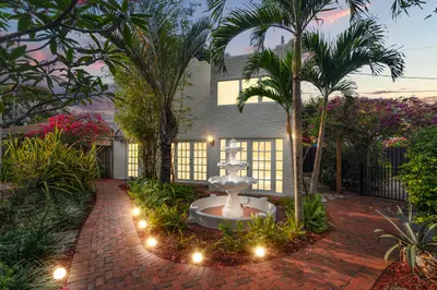 643 36th Street, West Palm Beach – Duplex for sale