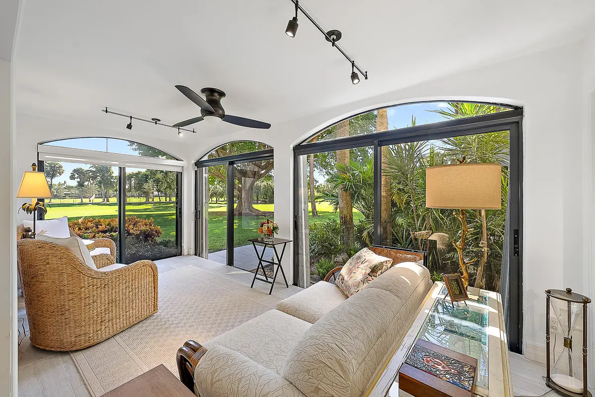 FL Room W/Raised Floor at 16648 Traders Crossing 106, Jupiter