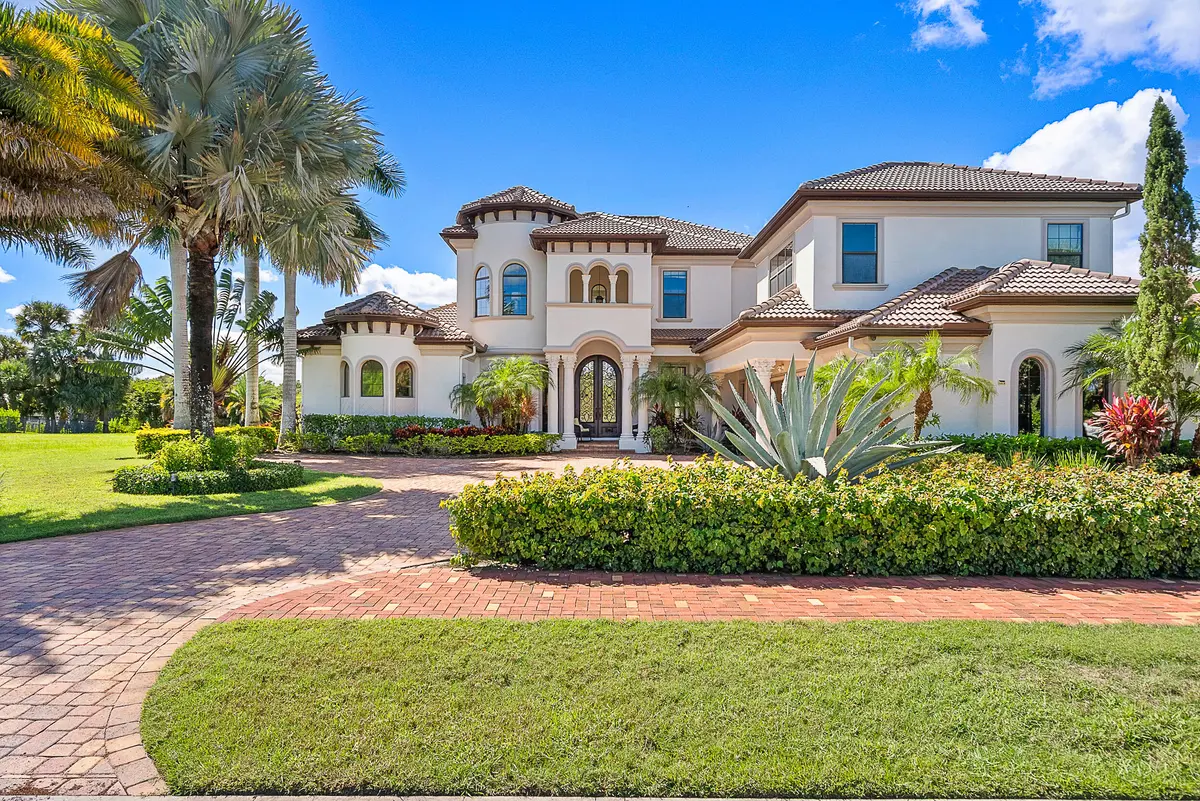 Exterior at 201 SE Fiore Bello, Port St. Lucie