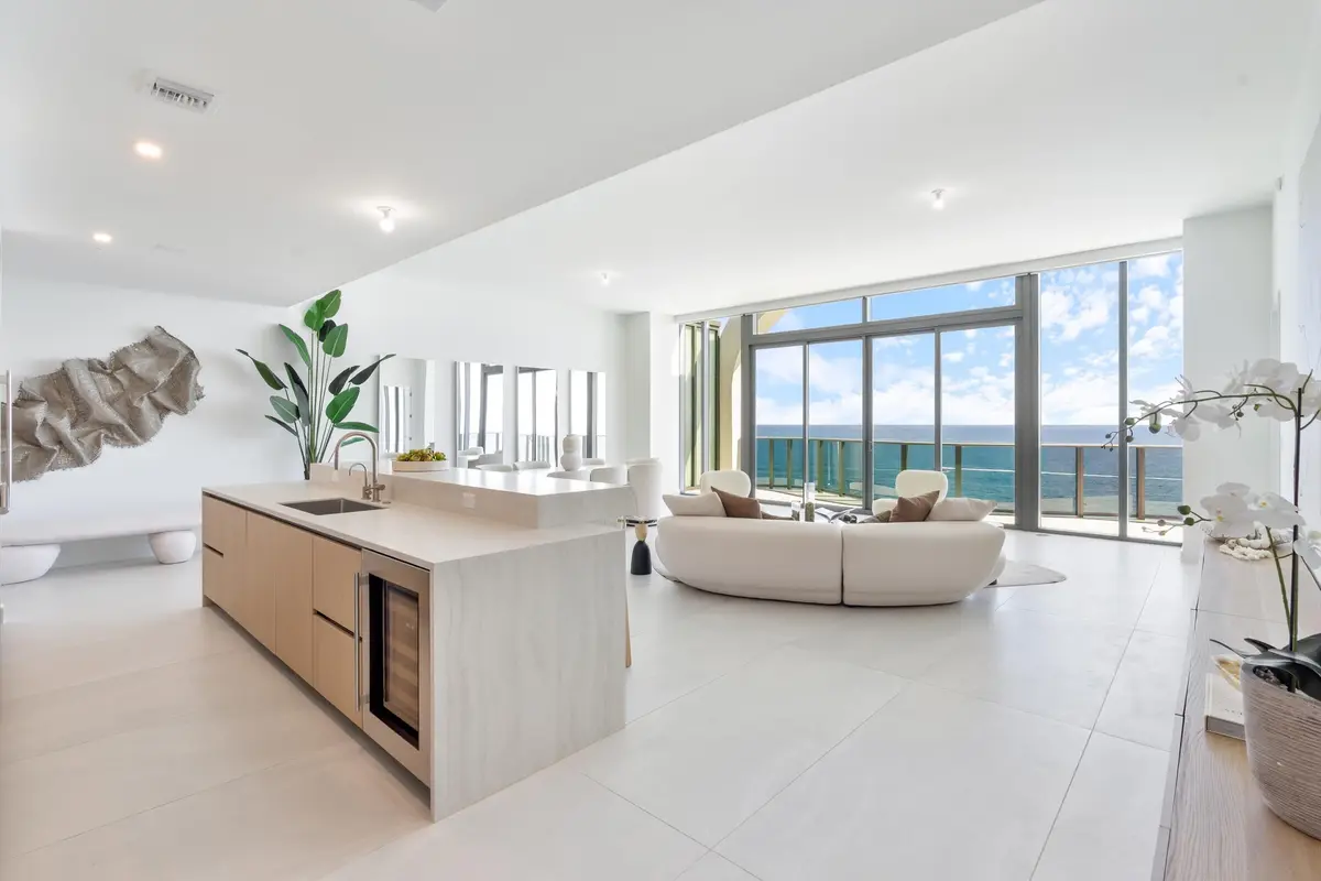 Living Room at 900 N Ocean Boulevard Uph03, Pompano Beach