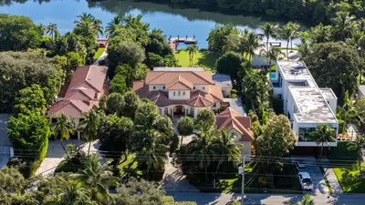 310 N Atlantic Drive, Lantana – sold