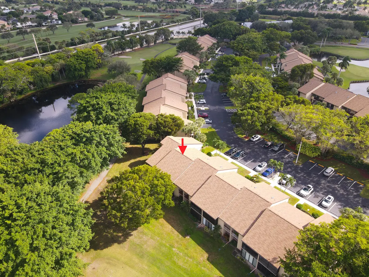 1st floor corner unit at 5121 Oak Hill Lane 416, Delray Beach