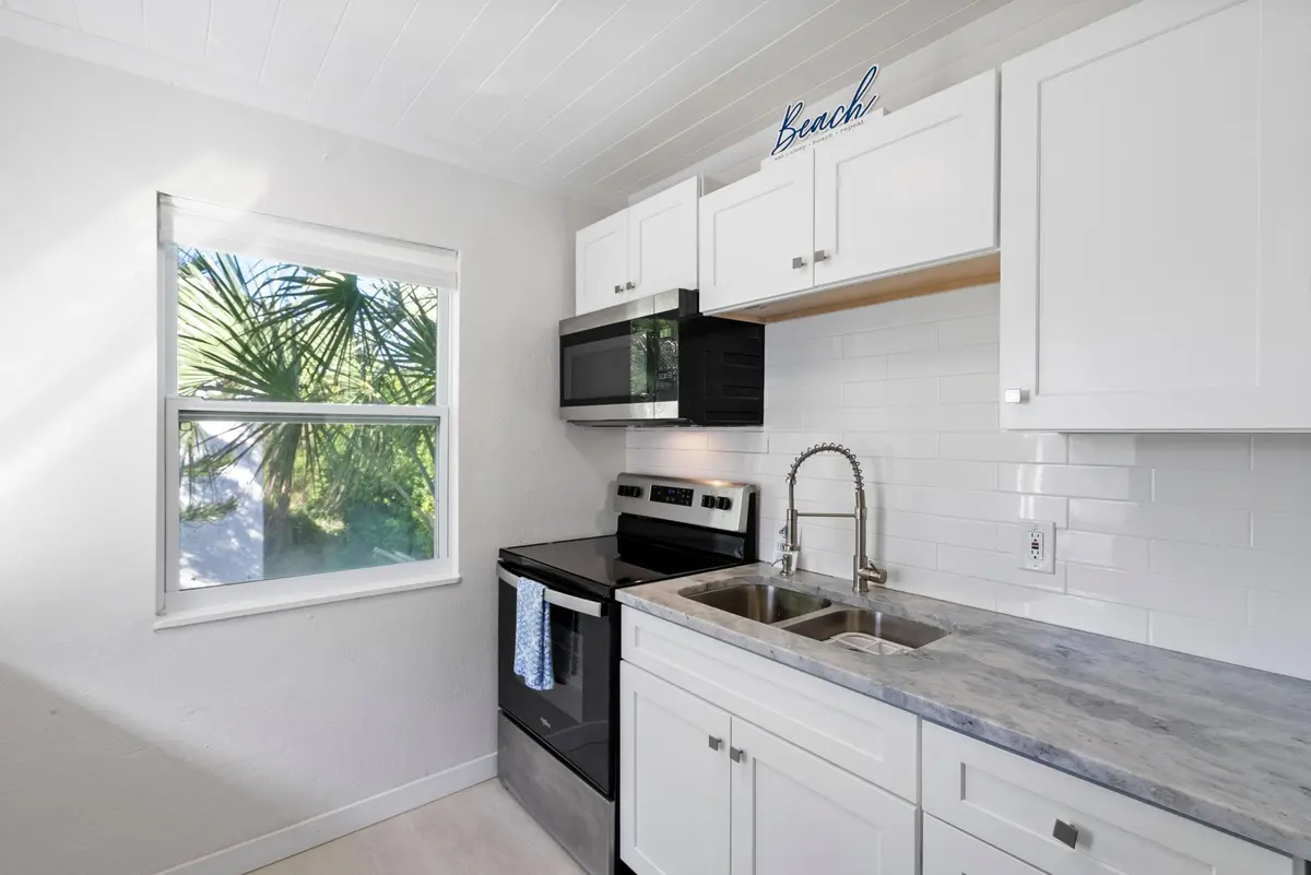 Kitchen 3 at 670 Hernando Street D, Fort Pierce