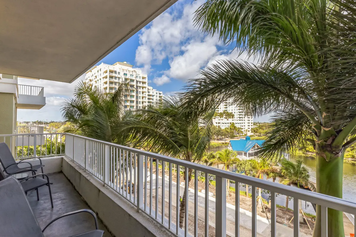 153A0038 at 700 E Boynton Beach Boulevard 511, Boynton Beach