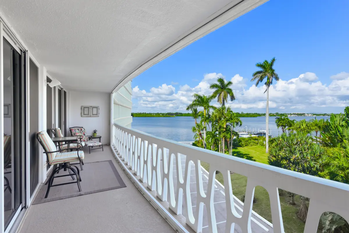 2505 S Ocean Blvd Unit 411 at 2505 S Ocean Boulevard 411, Palm Beach