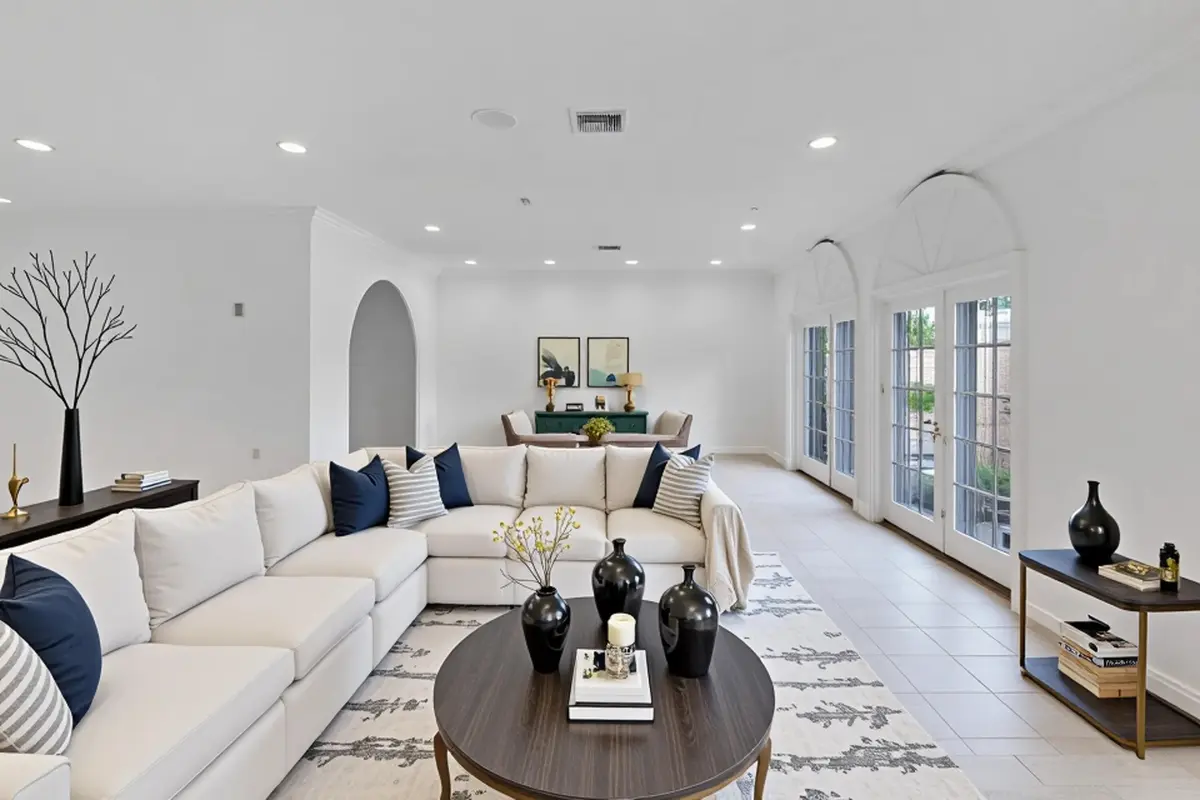 Living Room Virtual Staging at 3040 NE 40th Street, Fort Lauderdale
