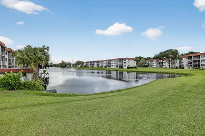 411 S Hollybrook Drive 104, Pembroke Pines – sold