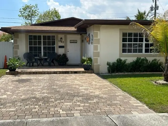 IMG_4178 at 1380 NW 171 Street, Miami Gardens