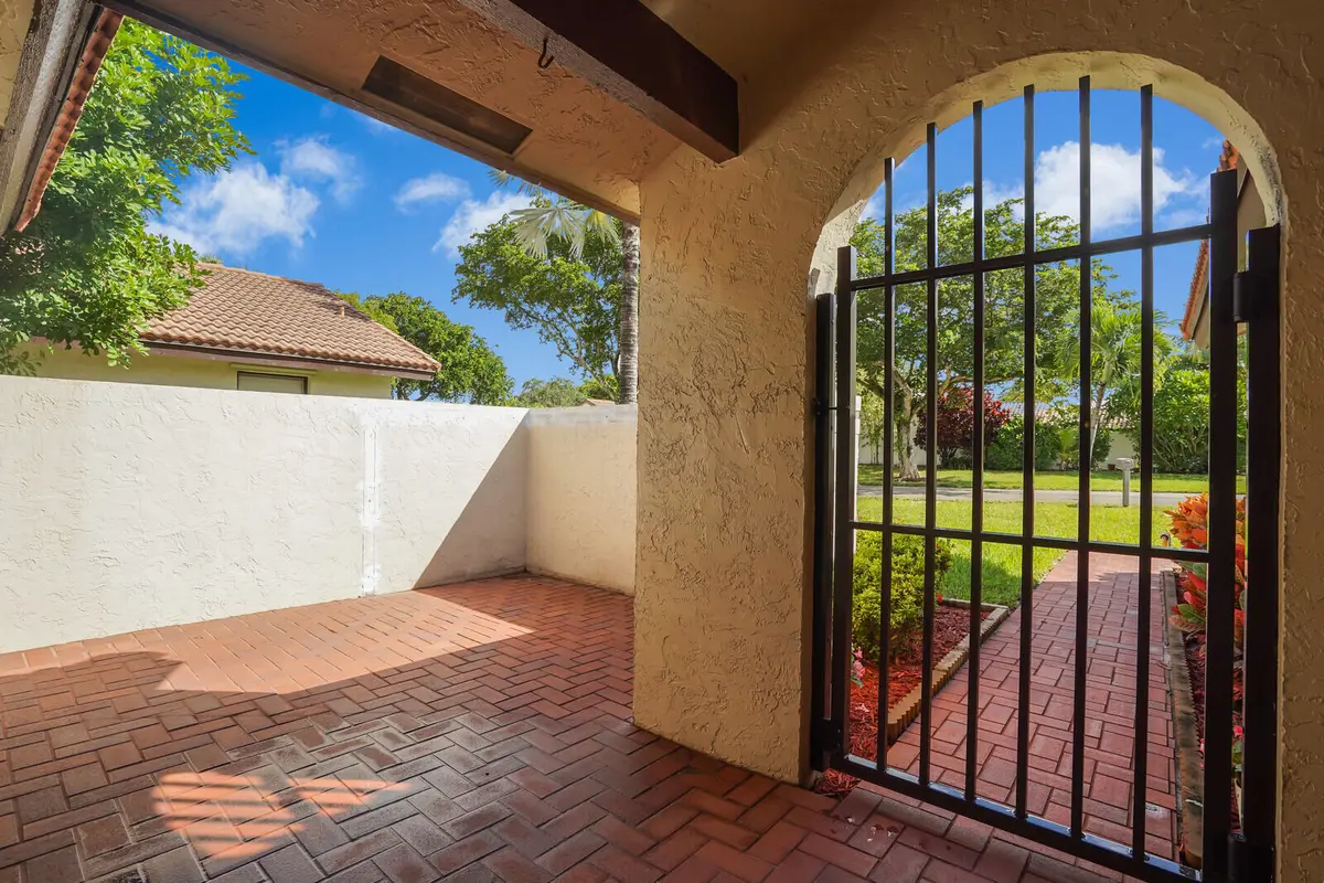 07_Image_7_mls at 1550 NW 22nd Avenue, Delray Beach