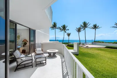 2917 S Ocean Boulevard 104, Highland Beach – sold