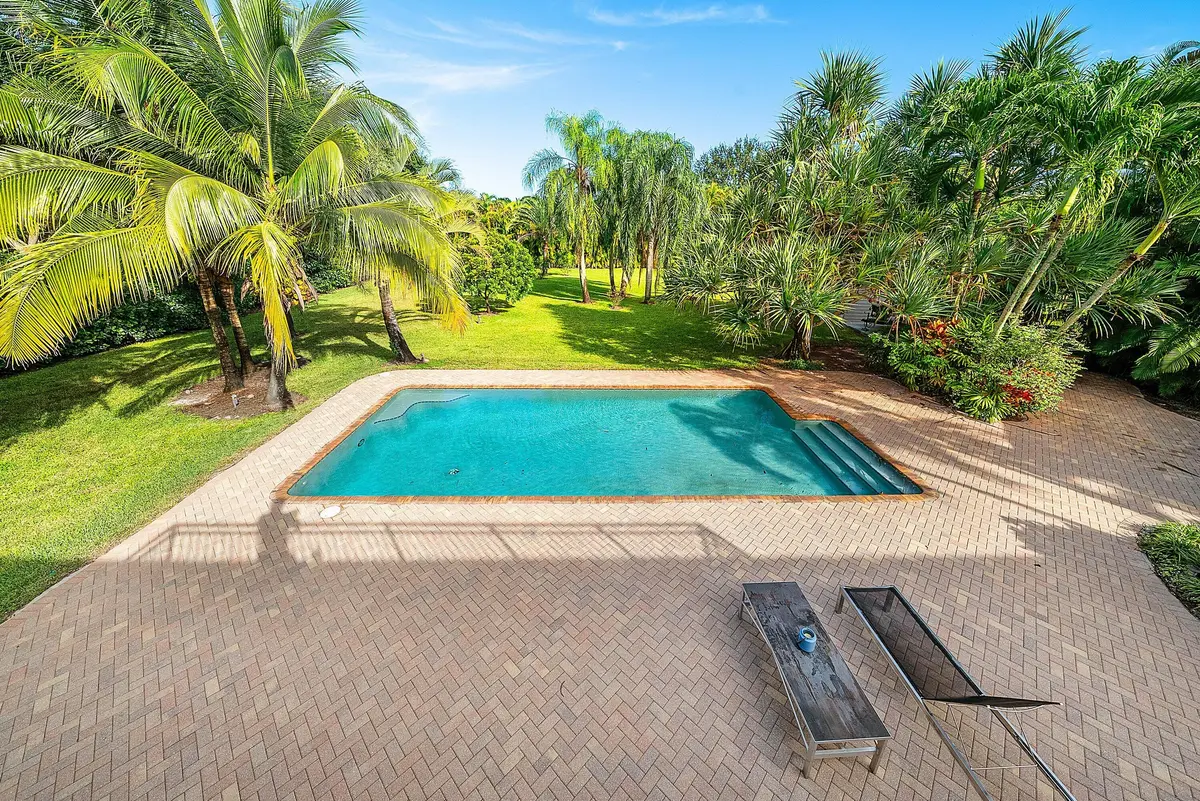 051-8260NativeDancerRoadEast-PalmBeachGa at 8260 Native Dancer Road, Palm Beach Gardens
