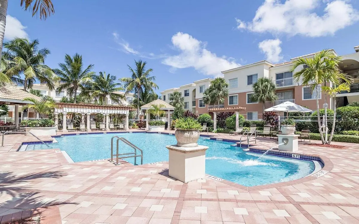Fiore Pool 1 at 6305 Myrtlewood Circle, Palm Beach Gardens