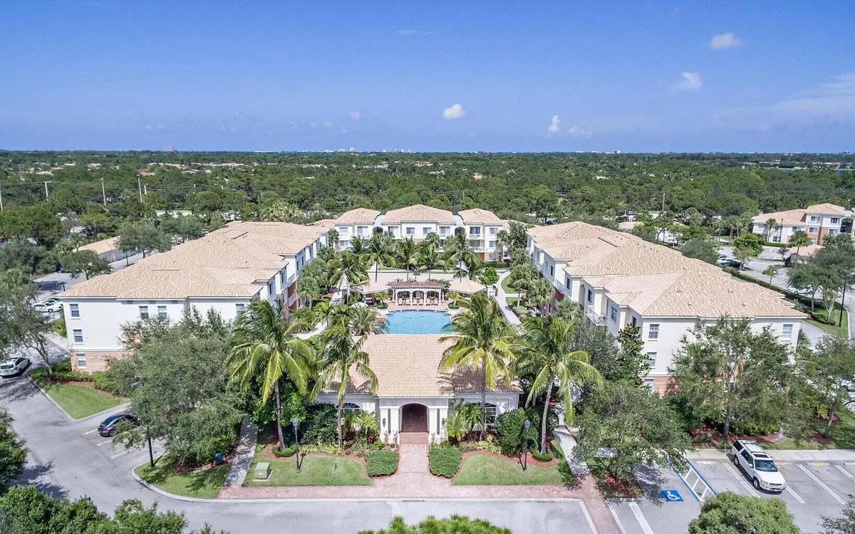 Fiore pool 2 at 6305 Myrtlewood Circle, Palm Beach Gardens