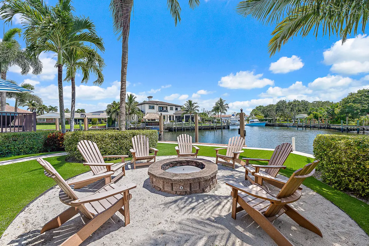 Firepit & Turnaround Basin at 2365 Azure Circle, Palm Beach Gardens