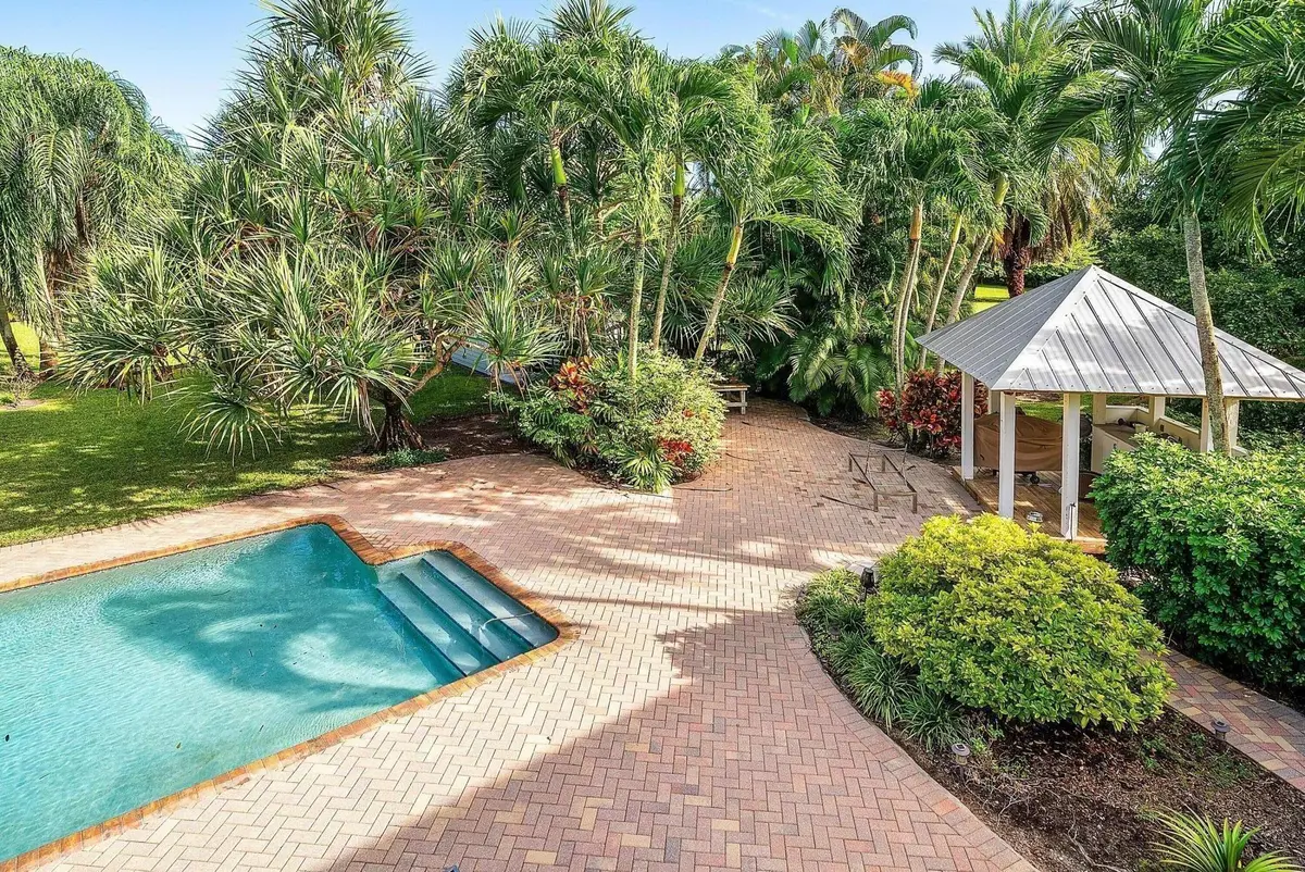 052-8260NativeDancerRoadEast-PalmBeachGa at 8260 Native Dancer Road, Palm Beach Gardens