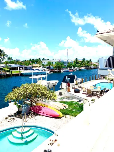 2735 NE 28 Court, Lighthouse Point – Quadruplex for sale