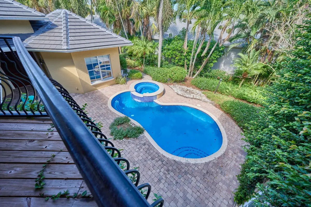 _NZ70115_HDR at 601 Bridgewater Lane, Vero Beach