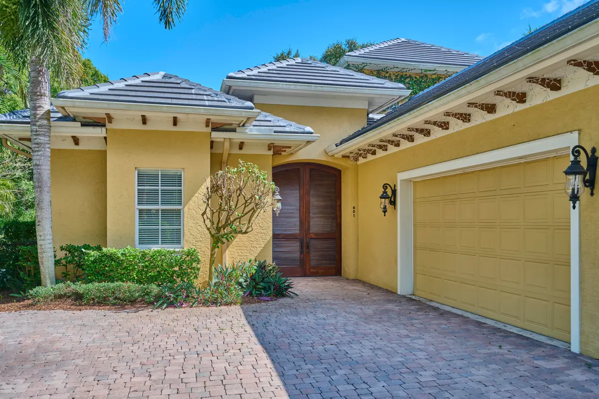 _NZ70256_HDR at 601 Bridgewater Lane, Vero Beach