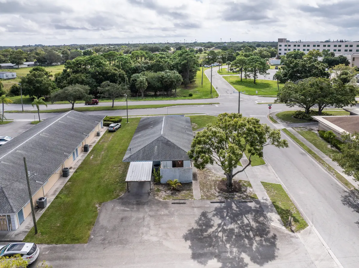 TR1900Nebraska-30 at 1912 Nebraska Avenue, Fort Pierce