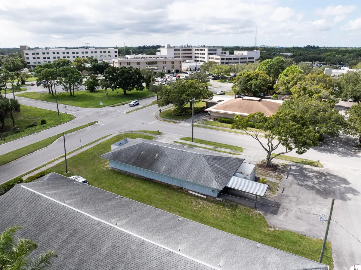 TR1900Nebraska-31 at 1912 Nebraska Avenue, Fort Pierce