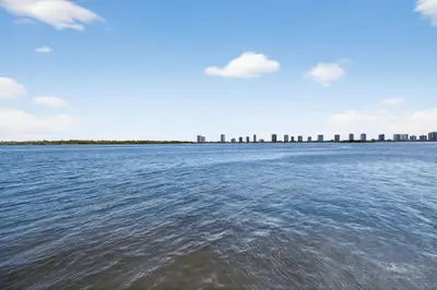105 Paradise Harbour Boulevard 102, North Palm Beach – sold