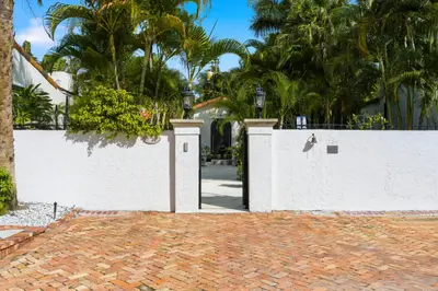 281 Granada Road, West Palm Beach – sold