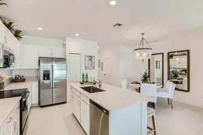 822 SE Grovebush Lane, Port St. Lucie – sold