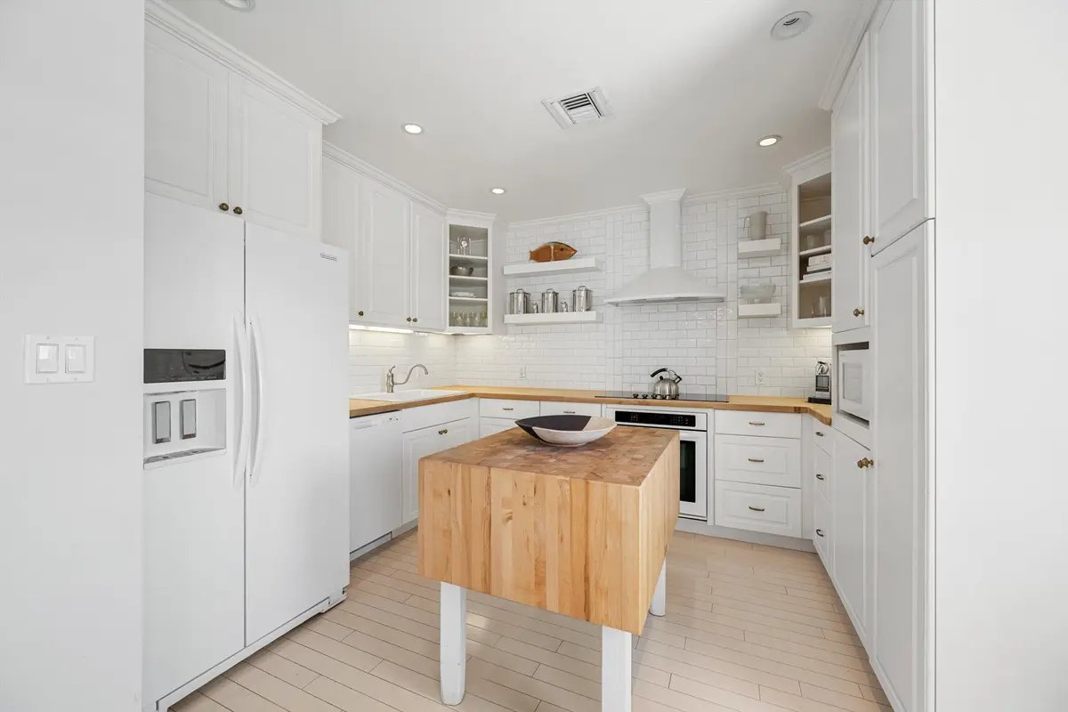 Kitchen at 300 S Ocean Boulevard 4f, Palm Beach