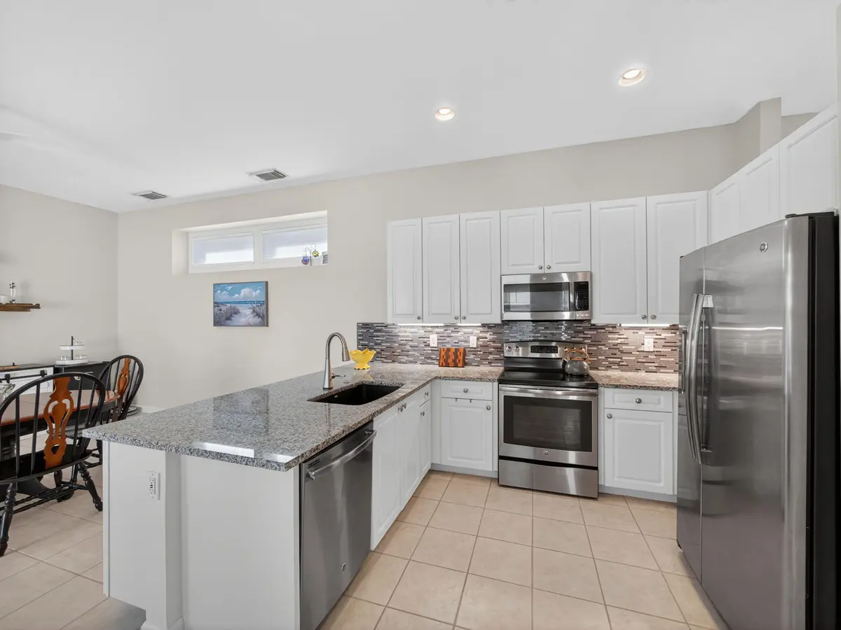 Renovated Kitchen at 862 SW Munjack Circle, Port St. Lucie