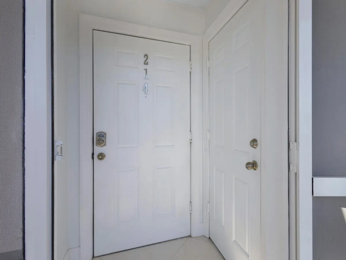 Entry Porch at 701 NE Harbour Terrace 2140, Boca Raton