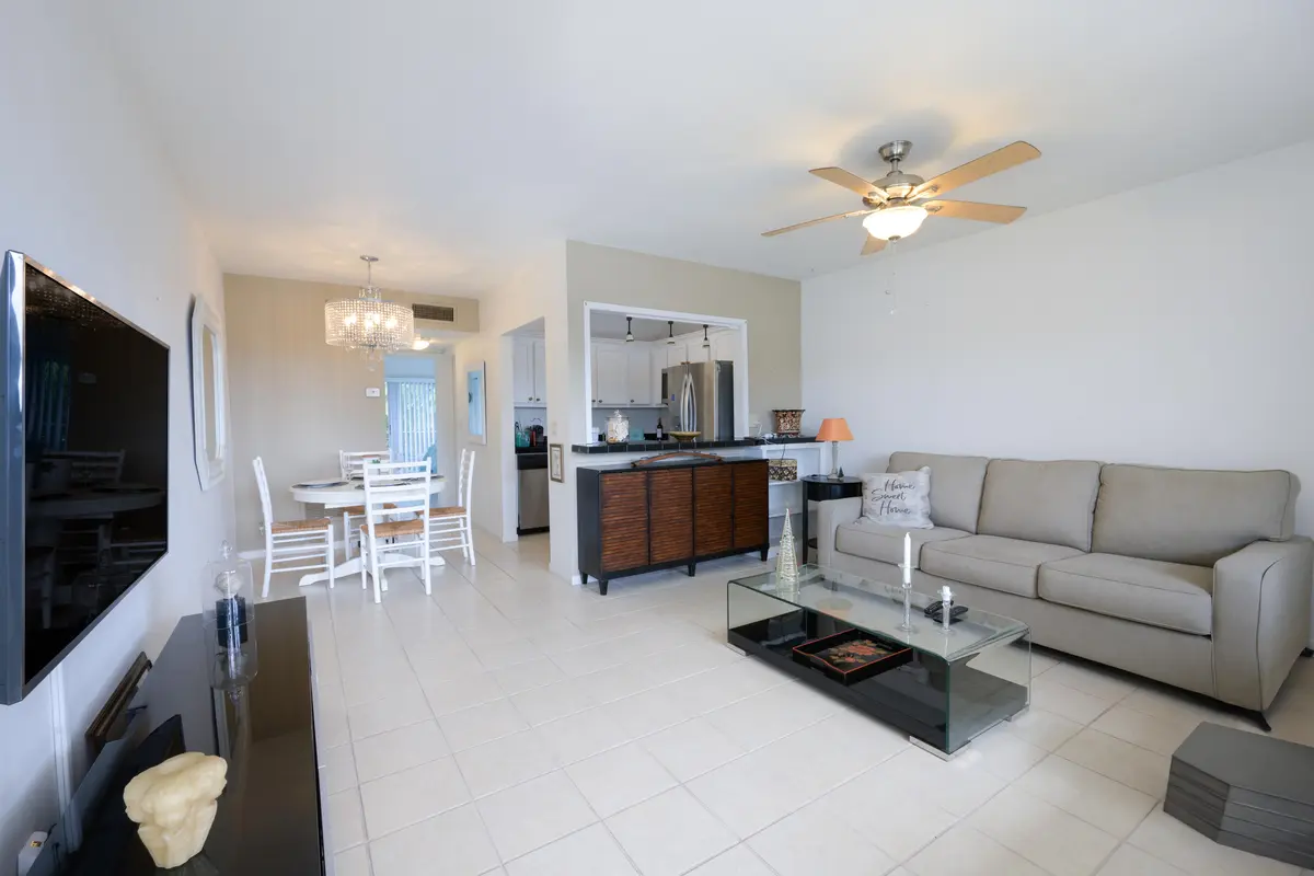 Living area at 3402 Cynthia Lane 208, Lake Worth Beach