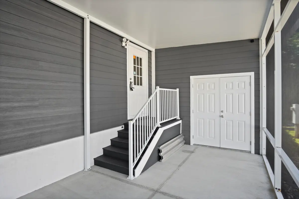 screen porch pro at 8328 SE Swan Avenue, Hobe Sound