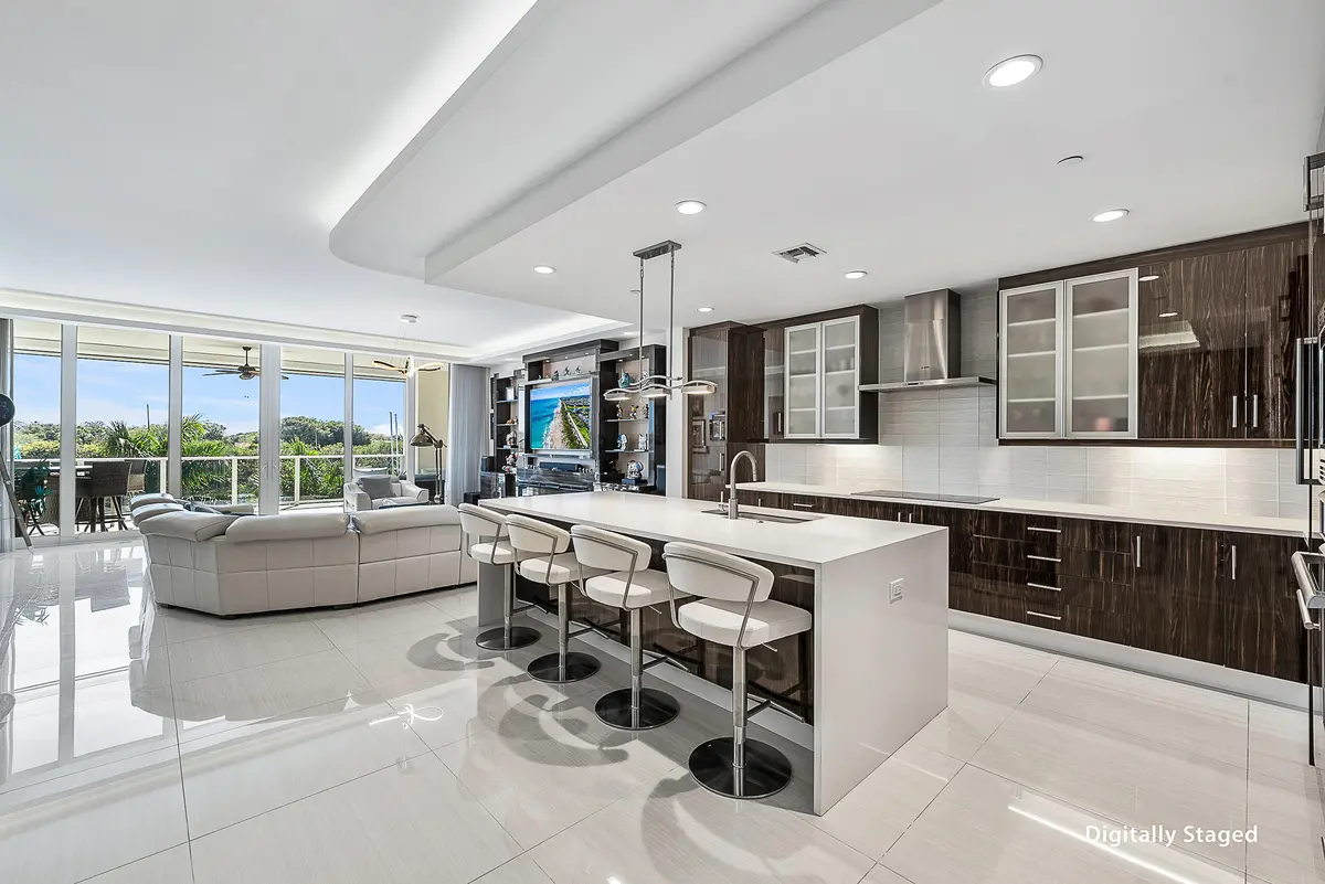 Open Kitchen at 2720 Donald Ross Road 406, Palm Beach Gardens
