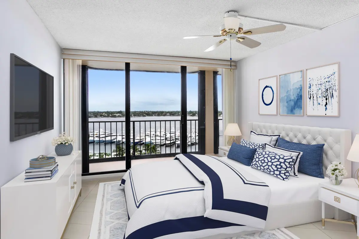 MLS-size_VS_QN_1010_06_vs_MLS at 136 Lakeshore Drive 1010, North Palm Beach