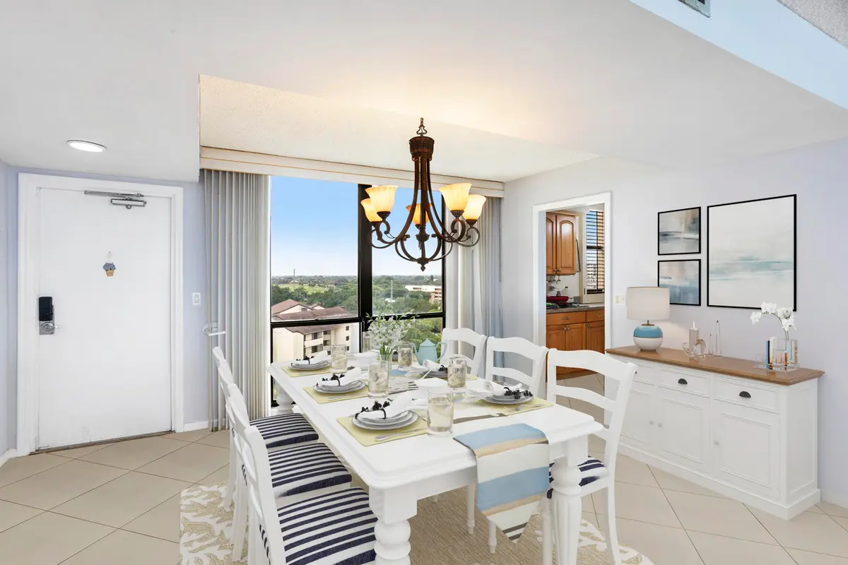 MLS-size_VS_QN_1010_14_vs_MLS at 136 Lakeshore Drive 1010, North Palm Beach