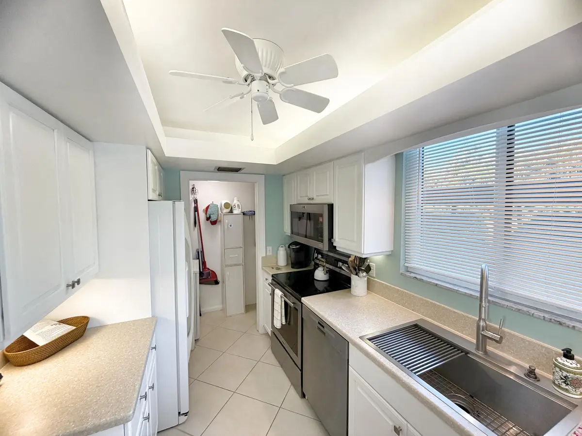 Kitchen at 3492 NE Causeway Boulevard 101, Jensen Beach