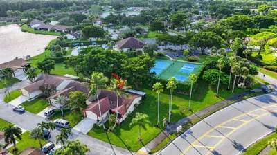 29 FAWLKLAND Circle, Boynton Beach – Single Family Residence for sale