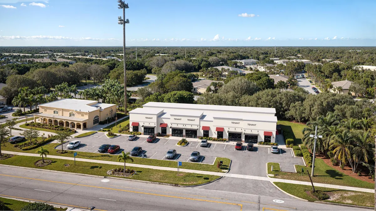 Hobe Sound Retail_01 (w Signage) at 8825 SE Federal Highway, Hobe Sound