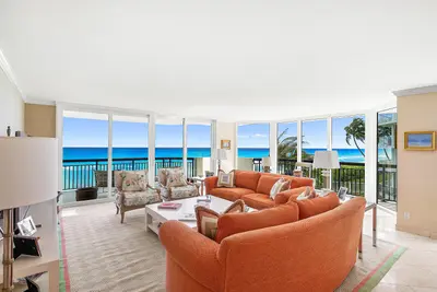 3140 S Ocean Boulevard 303 S, Palm Beach – sold