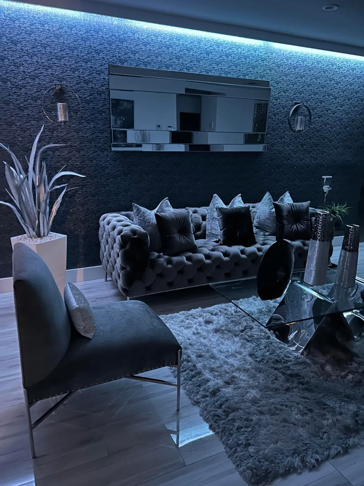 Living room lighting at 2331 SE 14th Street, Pompano Beach