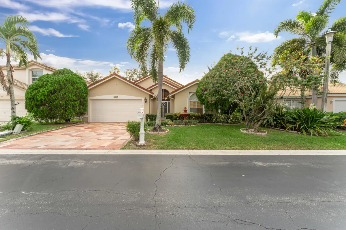 Street view at 2705 Pointe Circle, Greenacres