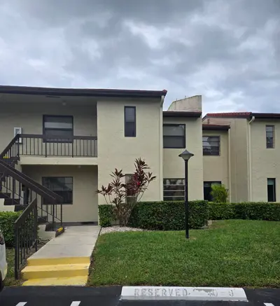 21213 Lago Circle G, Boca Raton – sold
