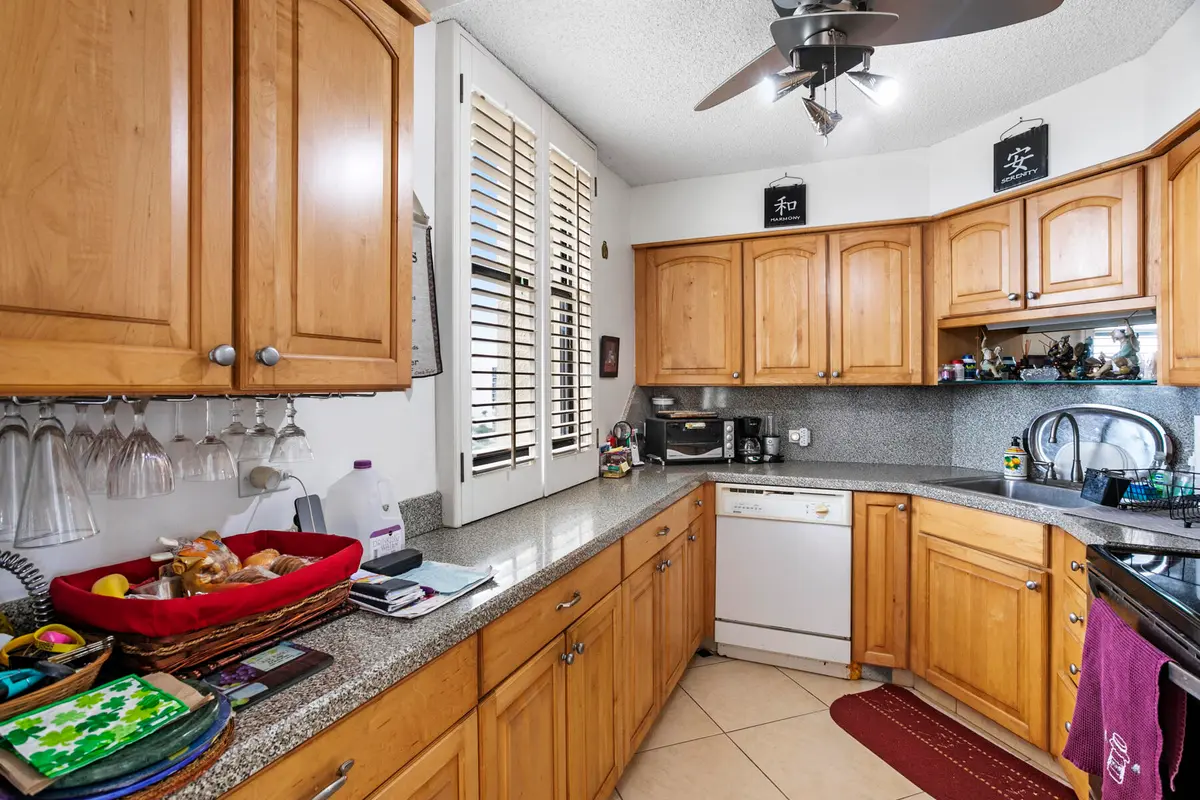 QN_1010_16_MLS (1) at 136 Lakeshore Drive 1010, North Palm Beach
