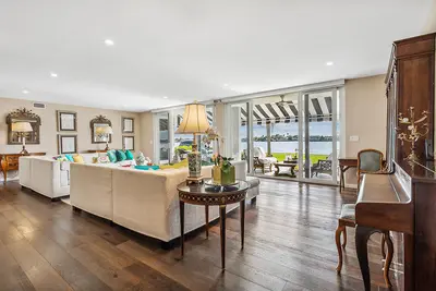 2160 Ibis Isle Road 1, Palm Beach – Condominium for sale